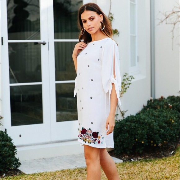 CLEMENTINE EMBROIDERY STARRY NIGHT MINI DRESS STAR - Picture 3 of 8